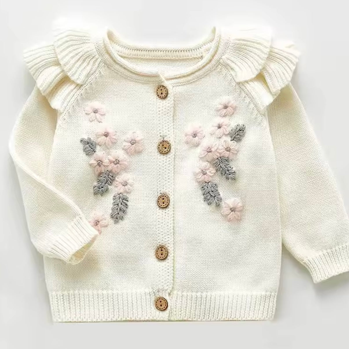 WHITE FLORAL TWO PIECE BUTTON SET